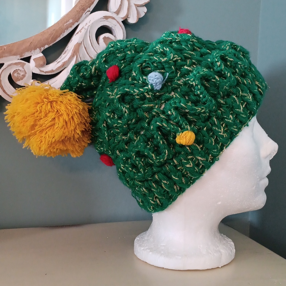 ^ Collection Eighteen Christmas Tree Hat